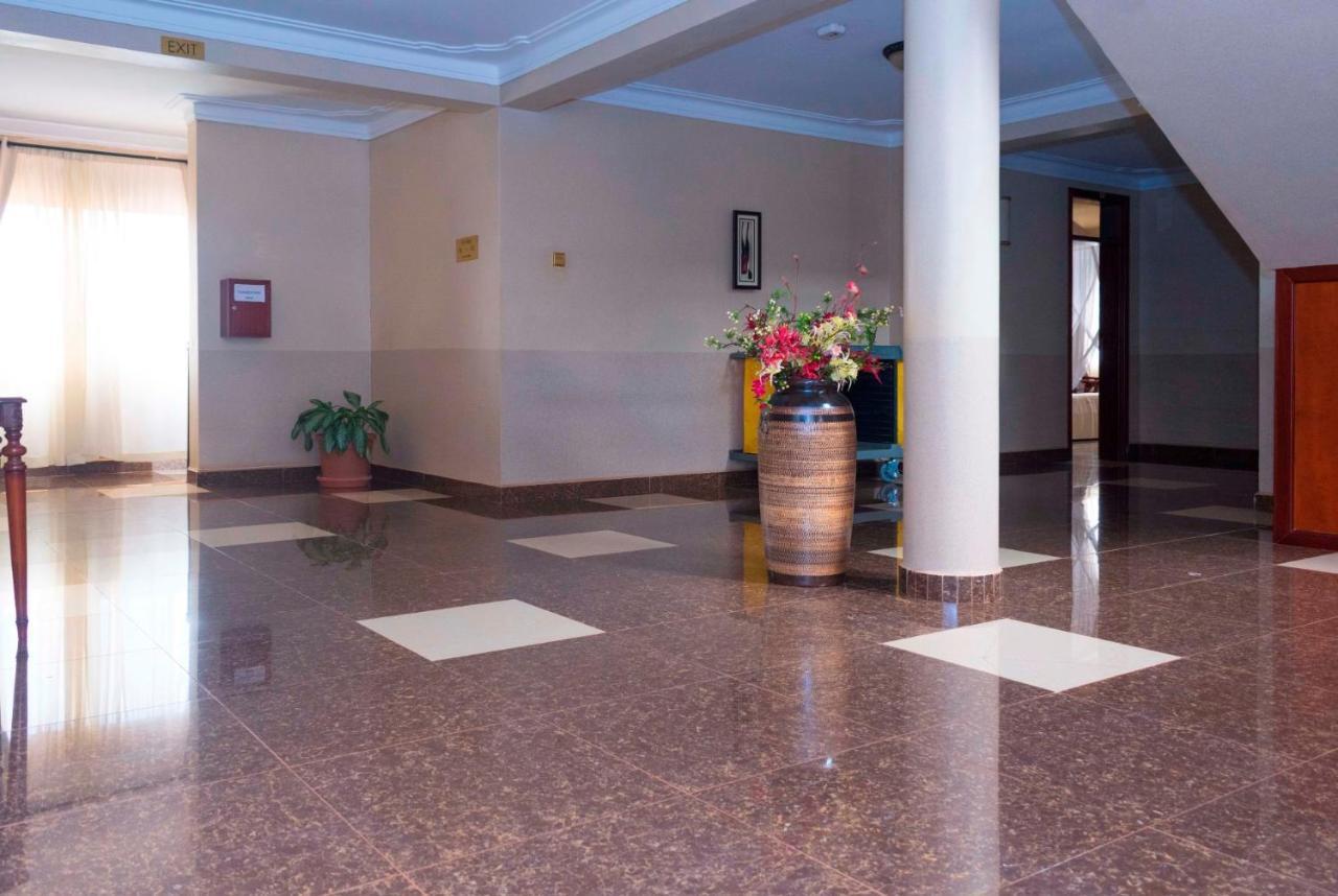 Sapphire Hotel Entebbe Kigo Kajansi Exterior photo