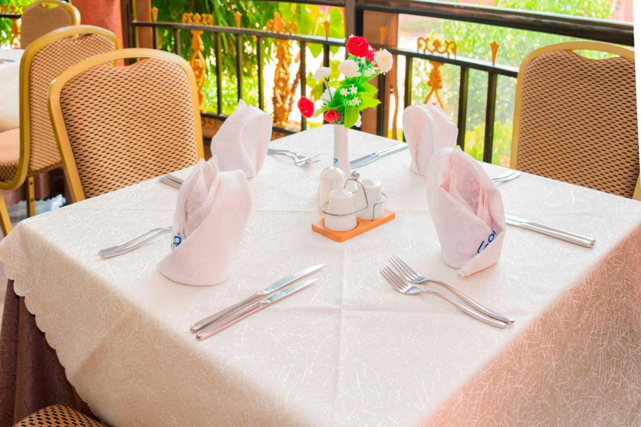 Sapphire Hotel Entebbe Kigo Kajansi Exterior photo