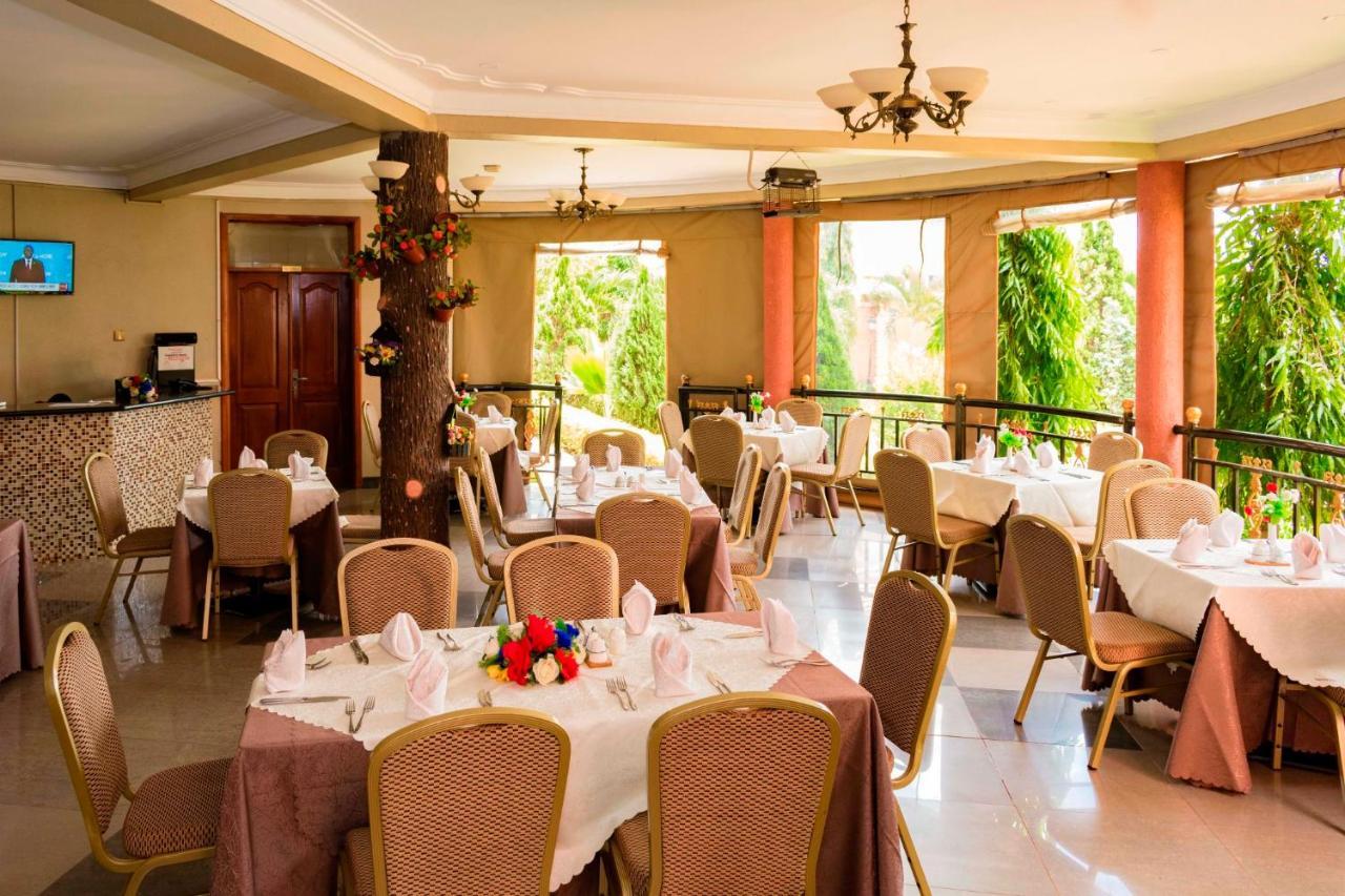 Sapphire Hotel Entebbe Kigo Kajansi Exterior photo