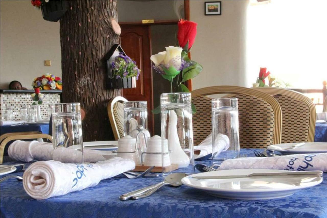 Sapphire Hotel Entebbe Kigo Kajansi Exterior photo
