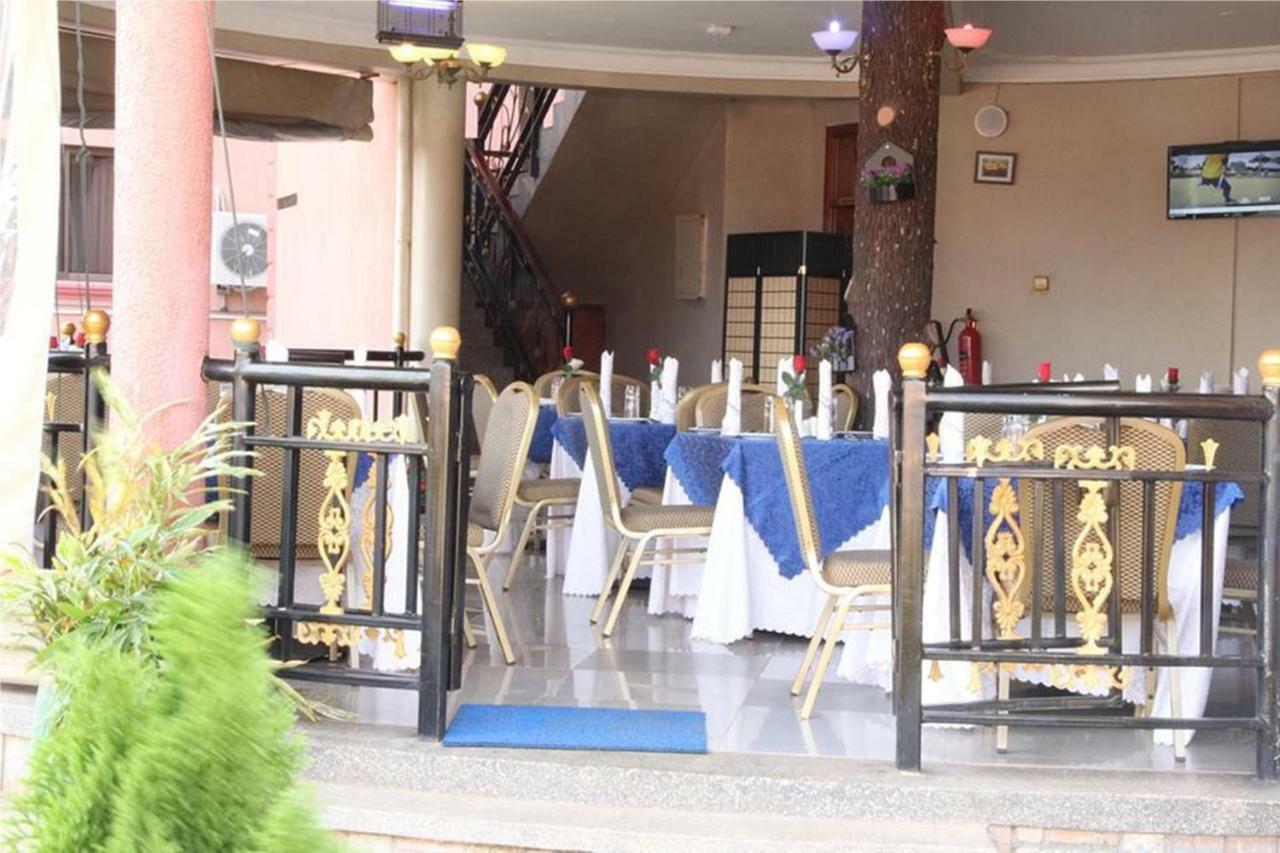 Sapphire Hotel Entebbe Kigo Kajansi Exterior photo
