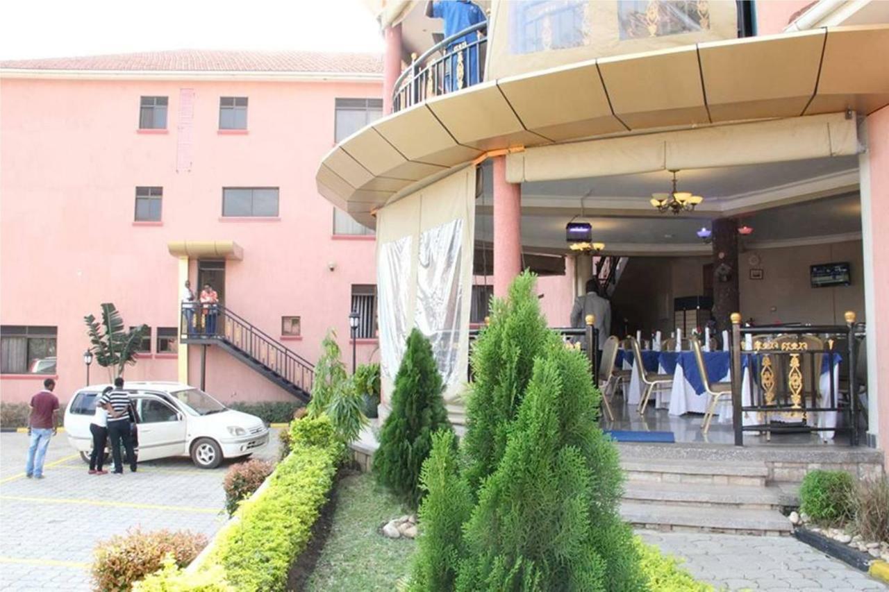 Sapphire Hotel Entebbe Kigo Kajansi Exterior photo